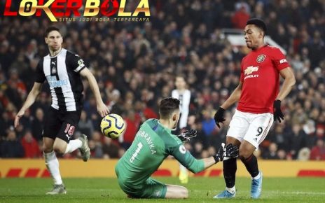 5 Fakta Martin Dubravka, Kiper Incaran Manchester United untuk Saingi David De Gea